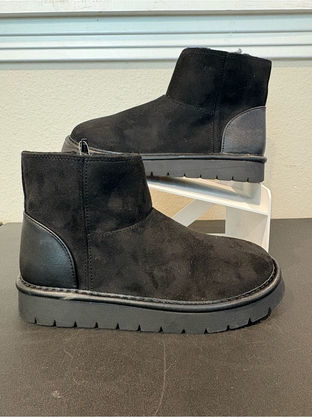 Cat & Jack Girls Honor Faux Suede Style Fur Lined Black Boots Toddler Youth 13